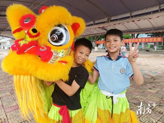 98747328e95b424988c09a8c6e5161e0_batchwm.jpg